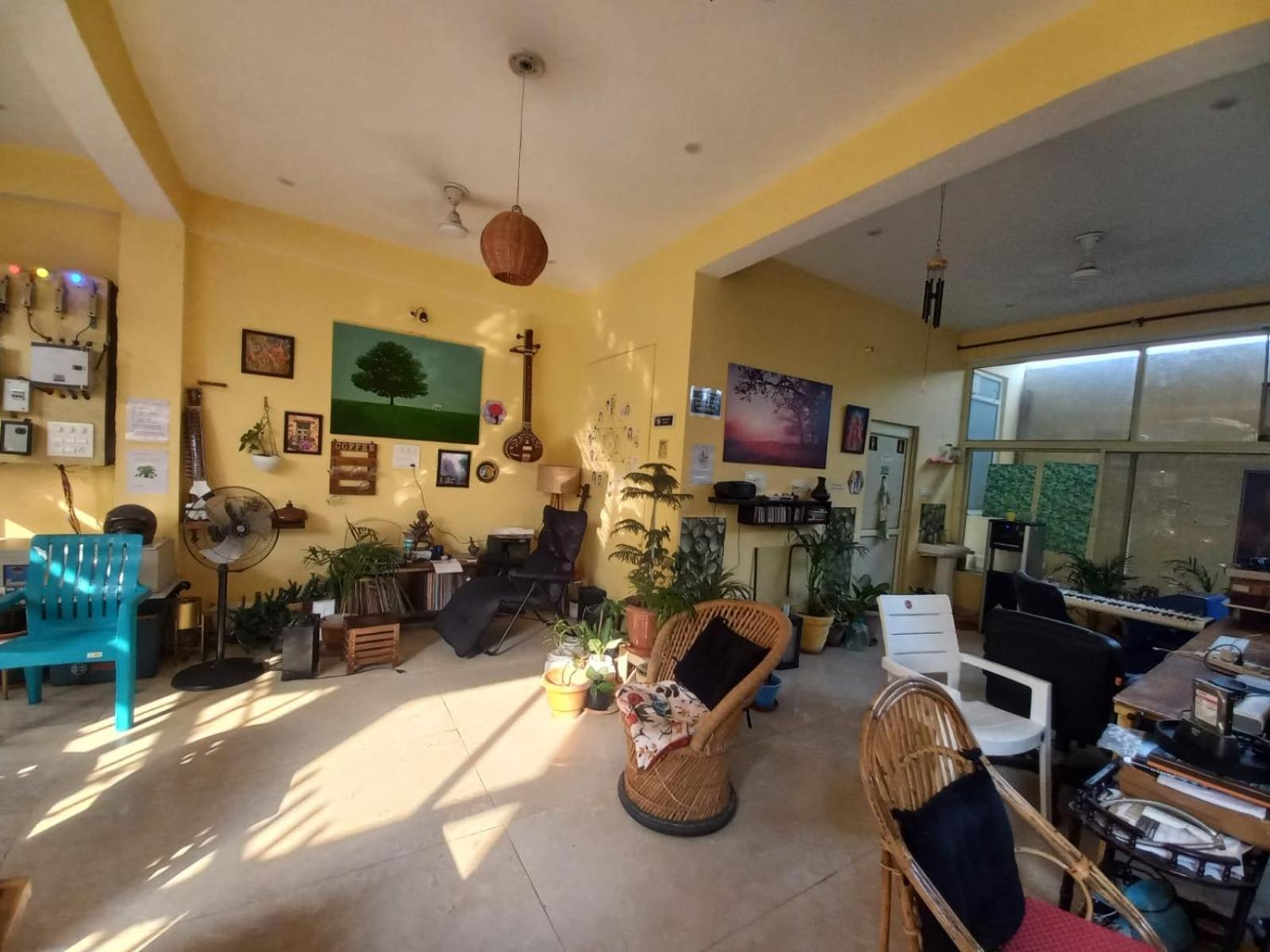 לינה וארוחת בוקר רישיקש Devi Music Ashram מראה חיצוני תמונה