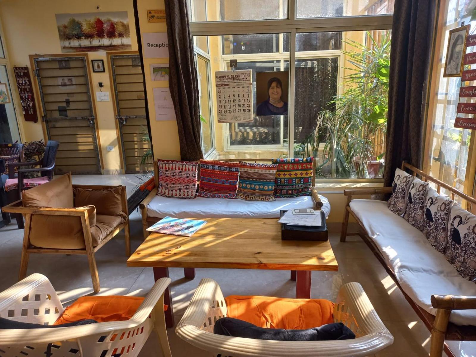 לינה וארוחת בוקר רישיקש Devi Music Ashram מראה חיצוני תמונה